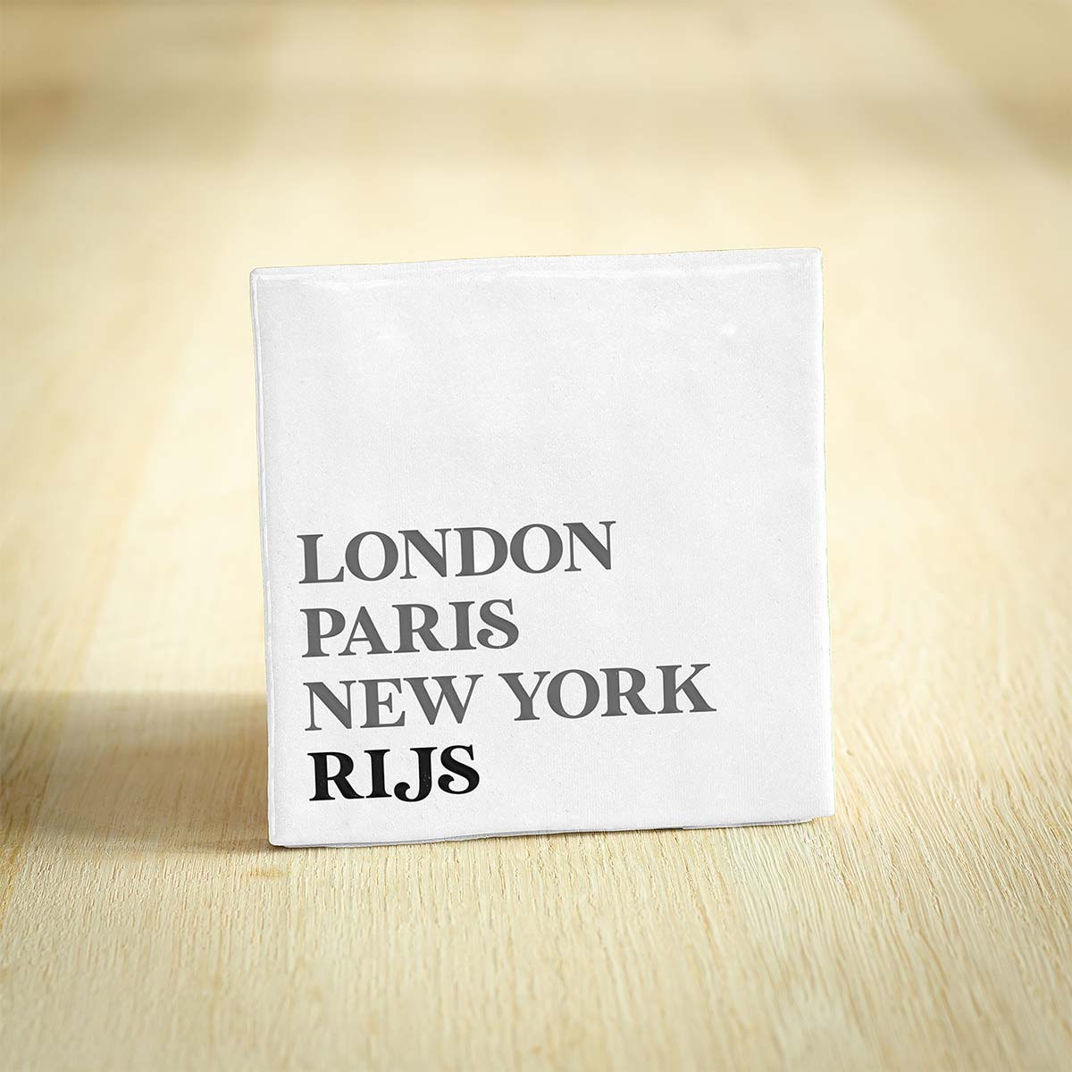 Tegel Rijs - Friesland | London - Paris - New York