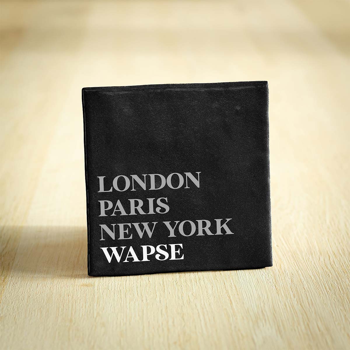 Alternative view of Tegel Wapse - Drenthe | London - Paris - New York