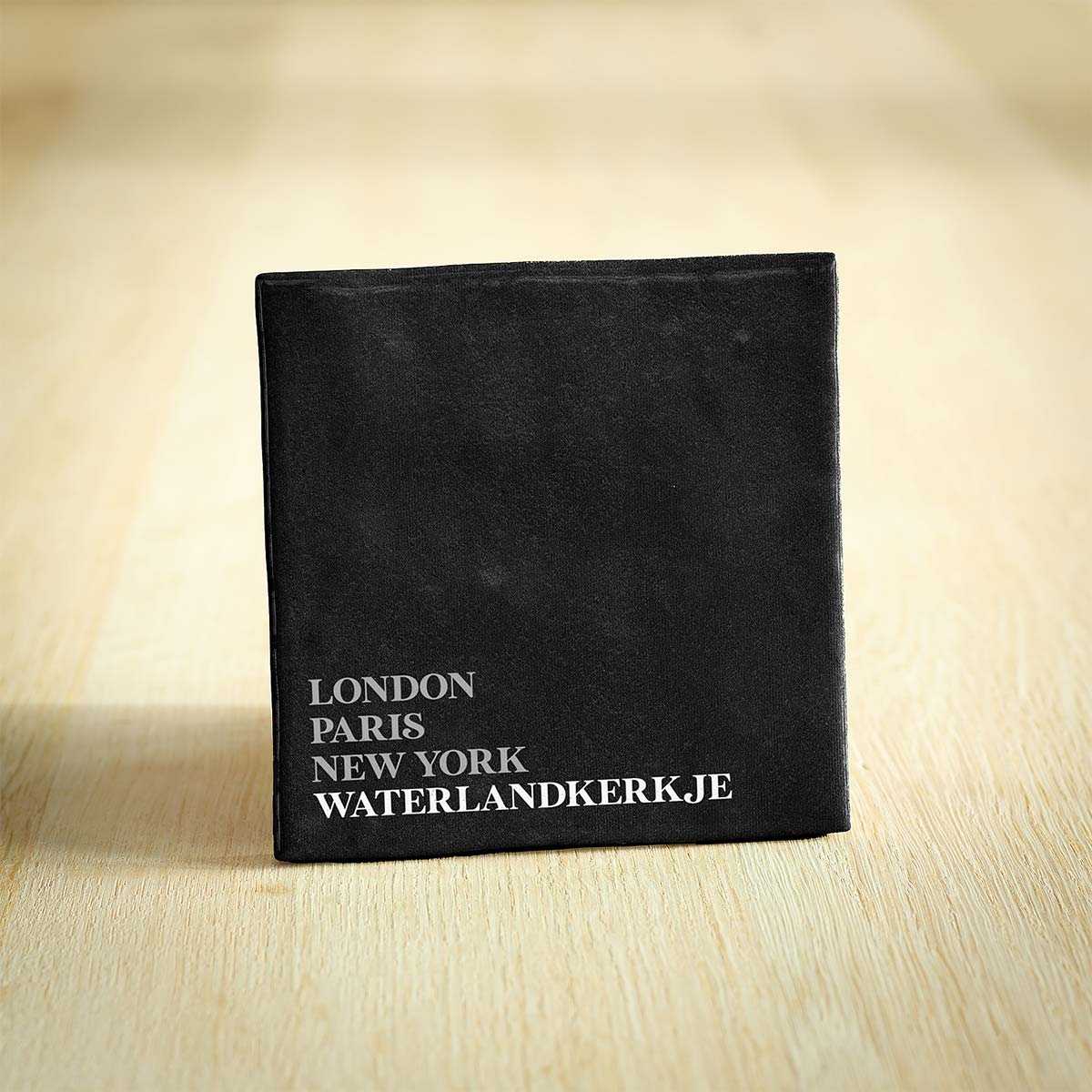 Alternative view of Tegel Waterlandkerkje - Zeeland | London - Paris - New York