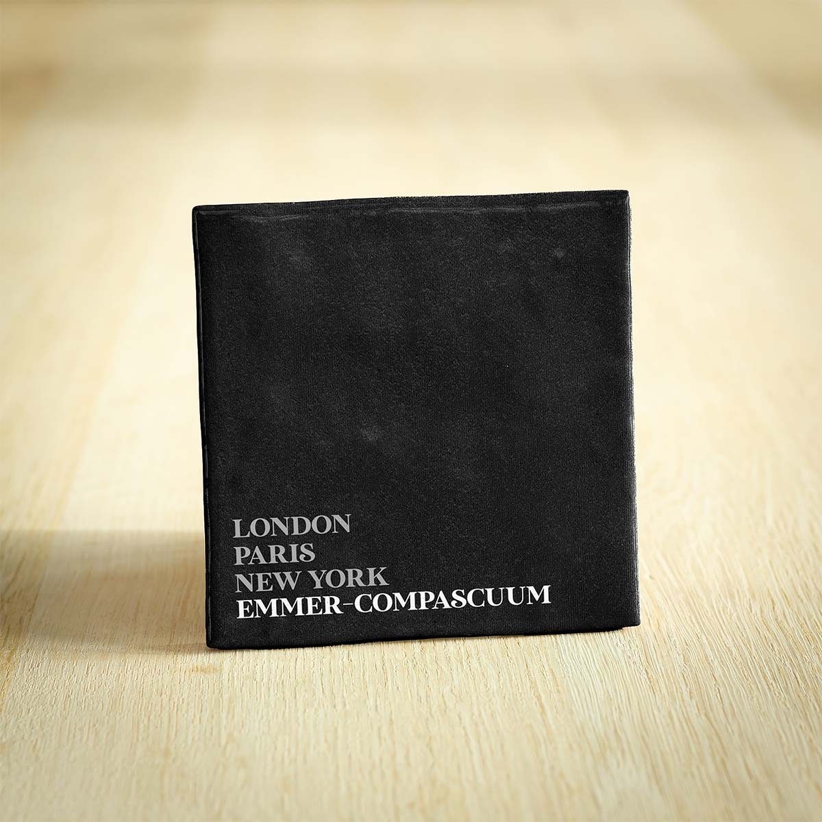 Alternative view of Tegel Emmer-Compascuum - Drenthe | London - Paris - New York