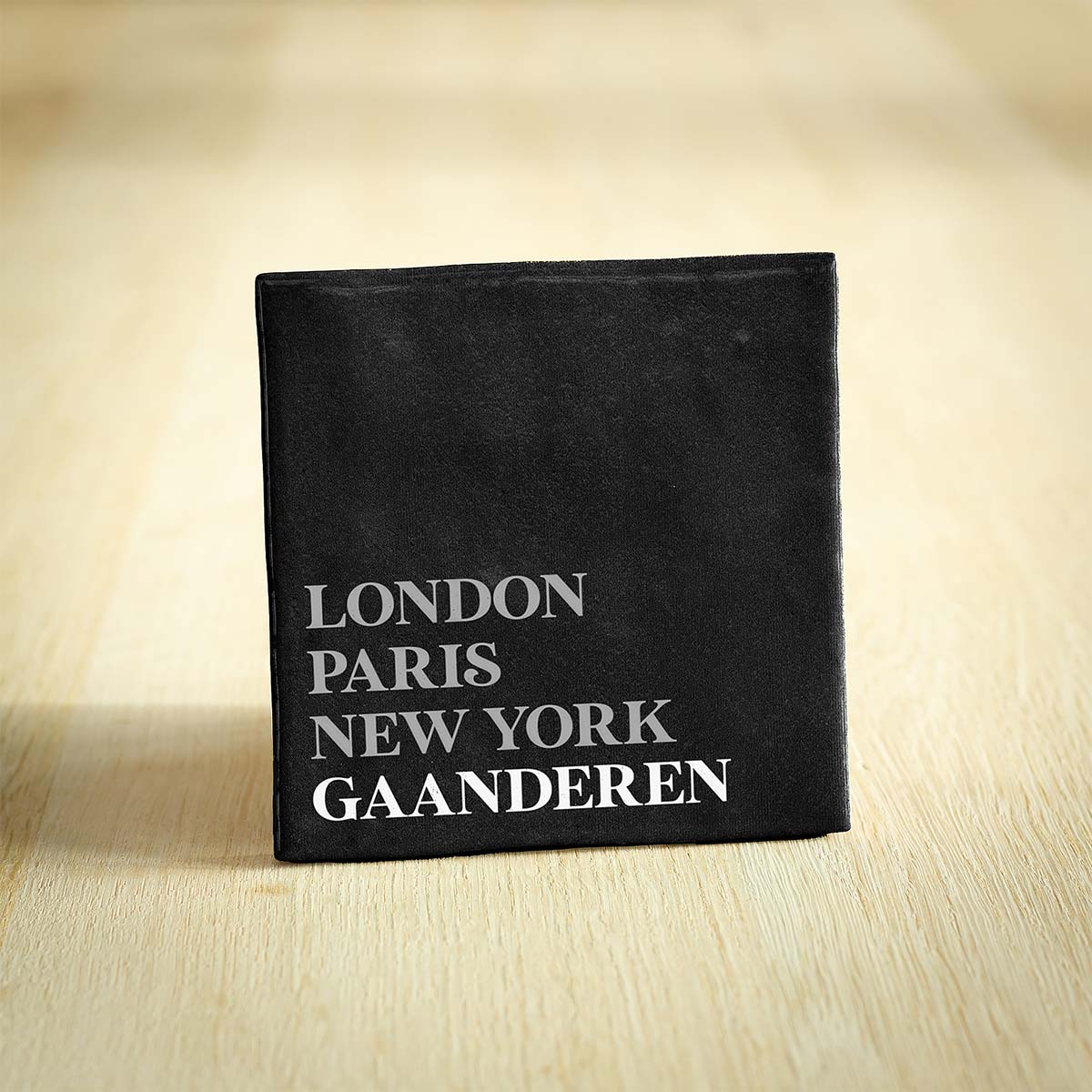 Alternative view of Tegel Gaanderen - Gelderland | London - Paris - New York